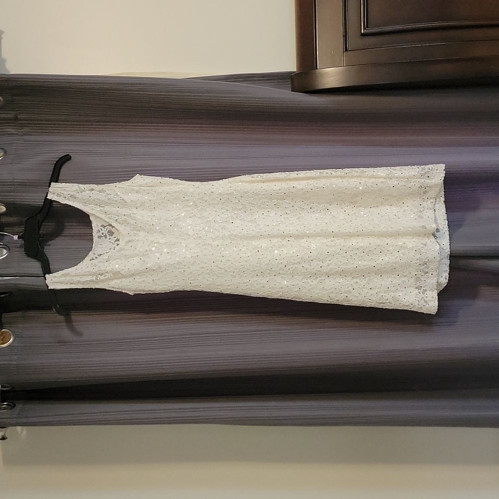 Connected apparel dress size 6